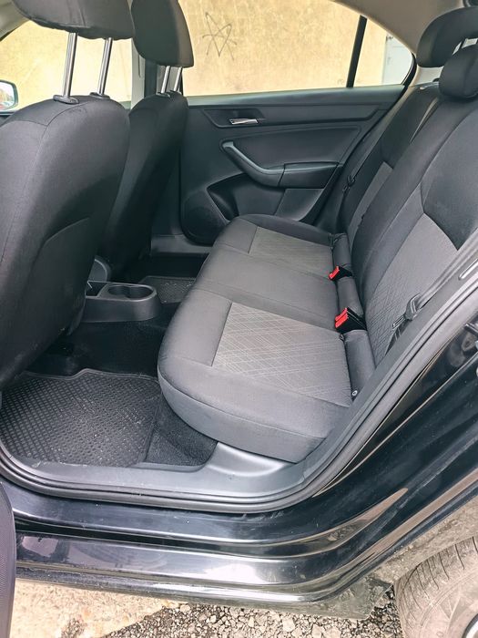 Seat Toledo 2017 – 1.6 TDI 116 CP – Euro 6 – 192.000 km – 4.900 € NEG