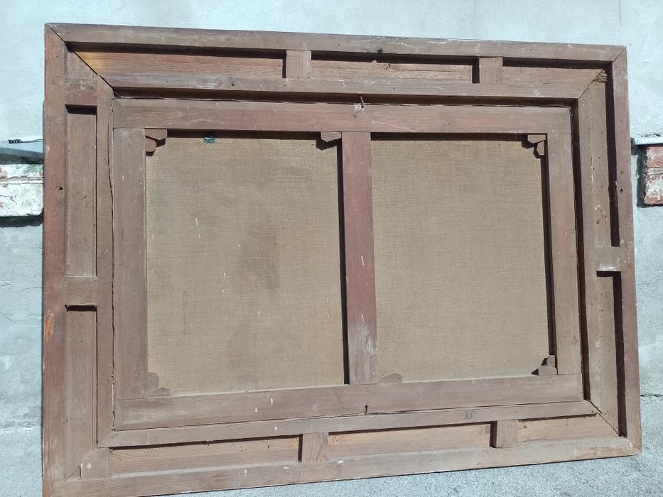 Pictura realizată în ulei pe pânză,lucrare semnată încadrata într-o ramă deosebita din lemn masiv sculptată , dimensiuni 50 cm cu 40