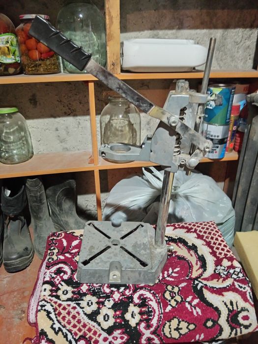 Продаю стойка для сверления