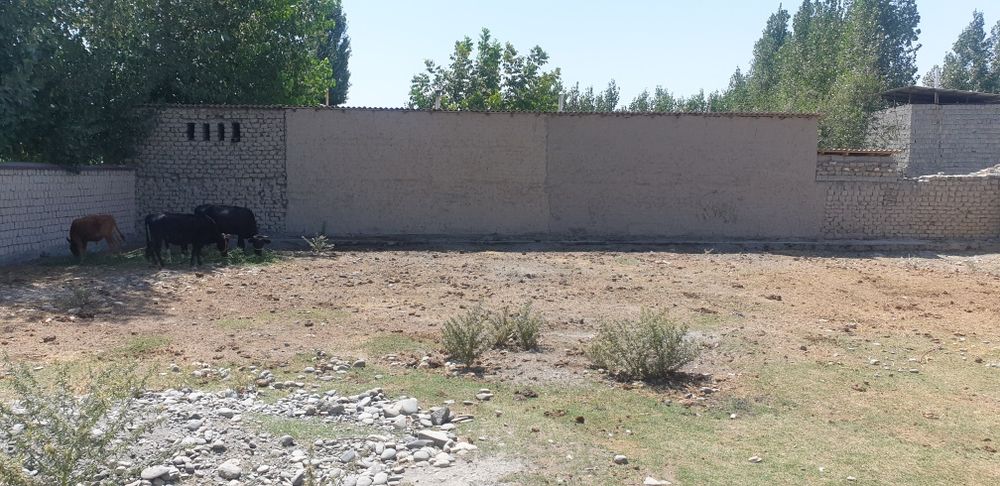 Участка сотилади