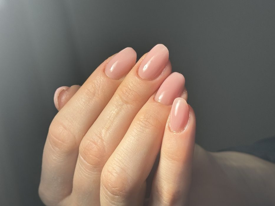 Unghii cu gel si oja semipermanenta