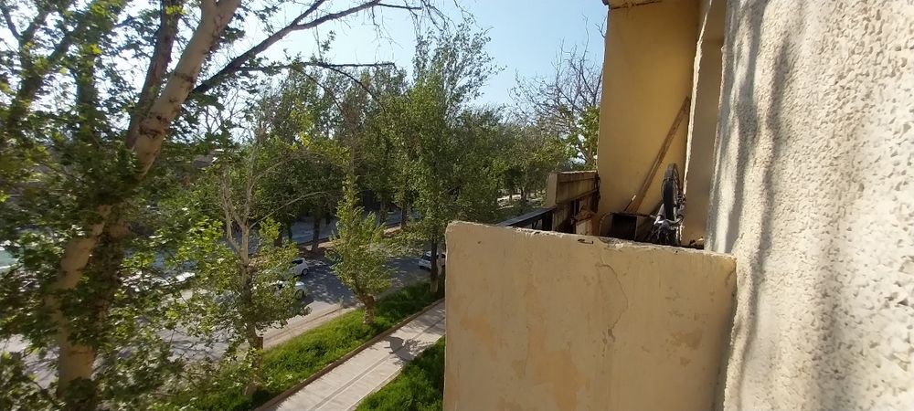 4x kv sotiladi Chirchiq sh. 82m²