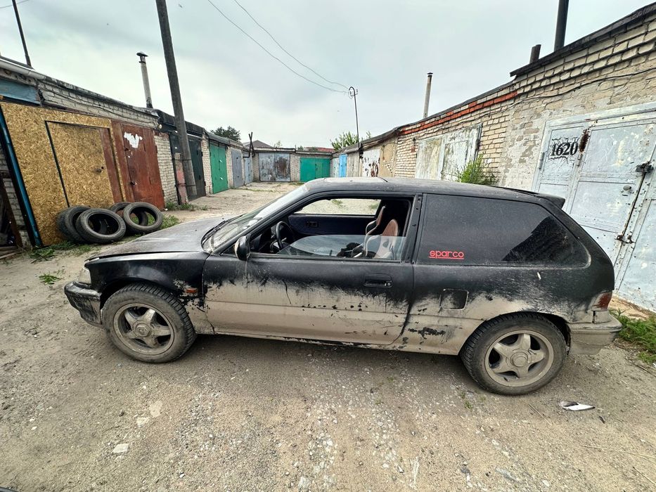 Honda Civic 4d Хэтчбек
