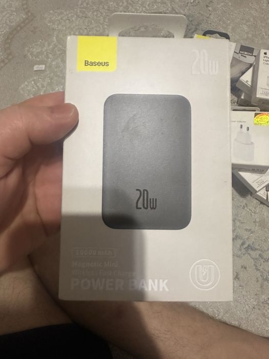 зарядное устройство iPhone / Type-C а также адаптеры