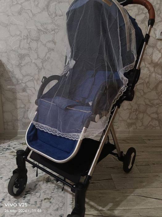 Продам прогулочную коляску