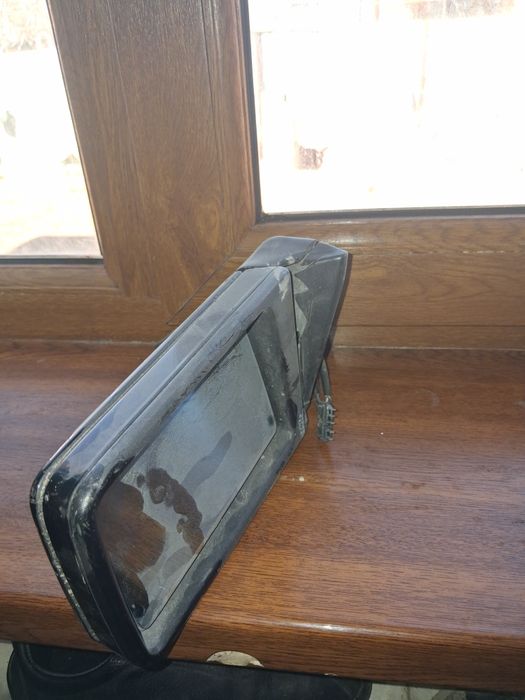 Боковой зеркало 124