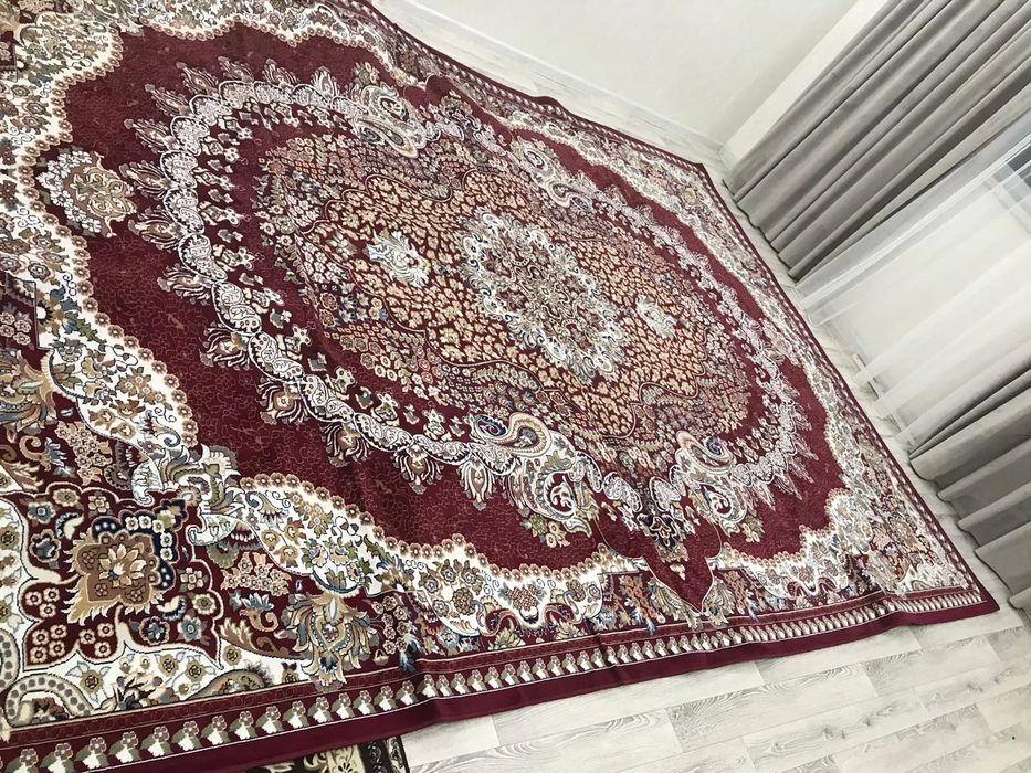 Ковёр  новый  не мытый