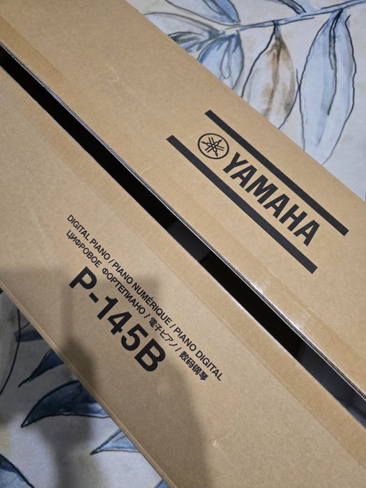 Pian YAMAHA P-145B