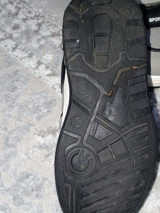 Детские кроссовки