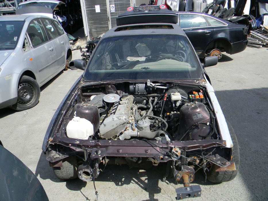 Dezmembrari  BMW 3 (E36)  1990  > 2000 320 i Benzina