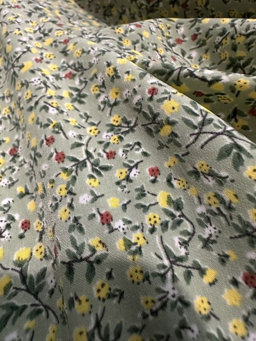 Красивое платье в цветочек