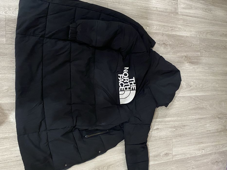 две зимний куртки