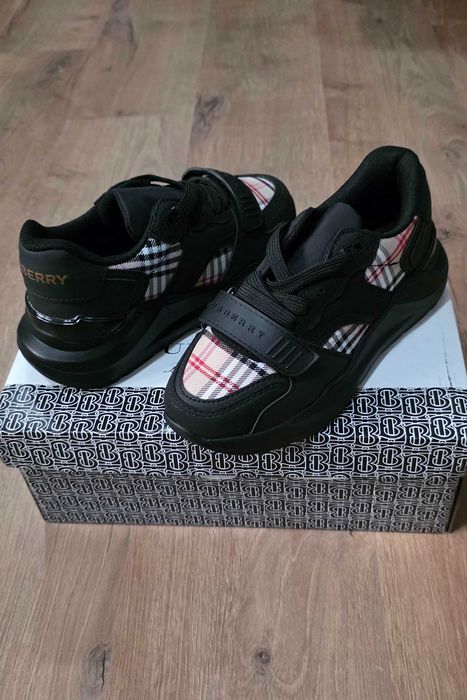 Burberry обувки дамски сникърси