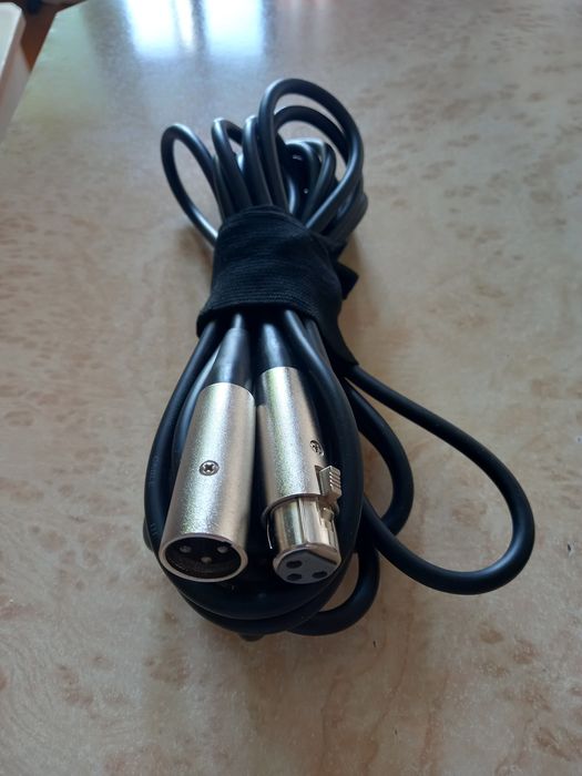 Продам проводной микрофон.