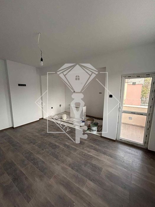 Продава се Етаж от къща в Пловдив, Гагарин - 92 кв.м за 998 €/кв.м - Снимка #1