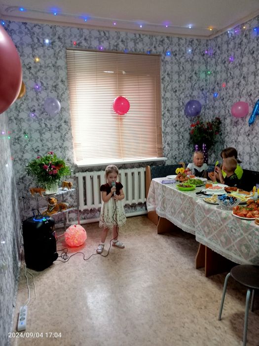 Шпальный дом с магазином