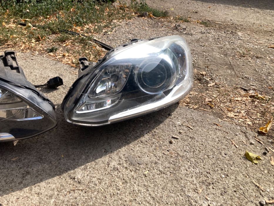 Far xenon Volvo XC60 Facelift 2014 - 2017 far dreapta