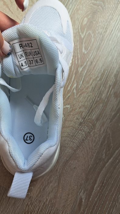 Маратонки, размер 37.