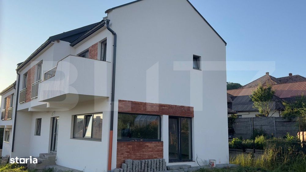 Case tip Duplex, 154/190mp semifinisat, in comuna Chinteni