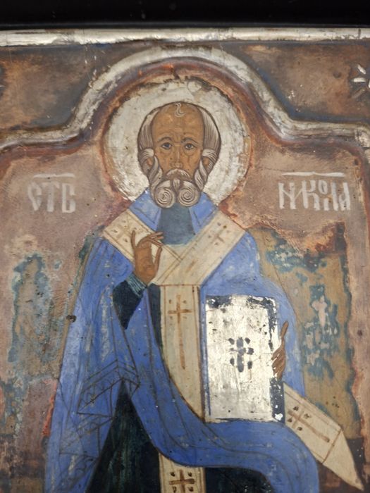 Icoană veche pictată pe lemn