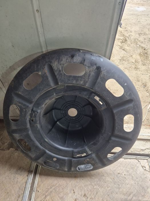 Пластик запаски хайлендер highlander