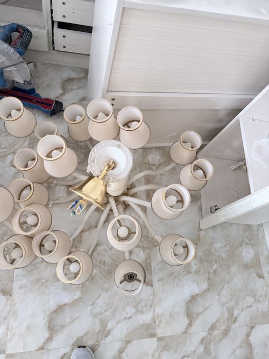 Продается люстра