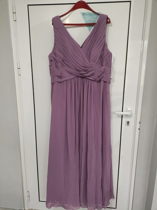 Официални рокли голям размер