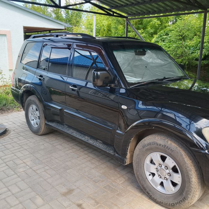 Продам mitsubishi pajero 2006
