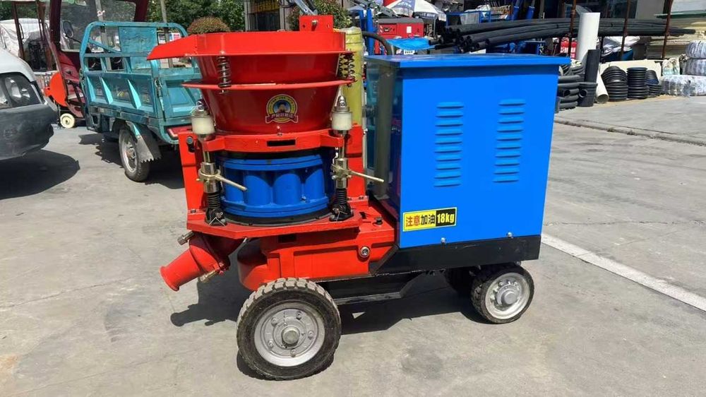 Машина сухого торкретирования (набрызга) бетонной смеси PZ-6