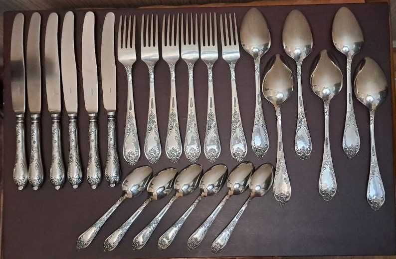 Столовый мельхиоровый комплект на 6 персон.