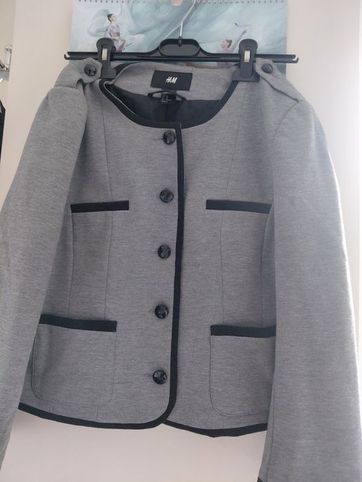 Плътно сако за офис среда