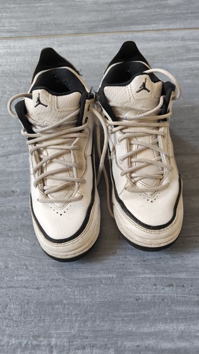 Vand Nike Jordan copii marimea 35.5
