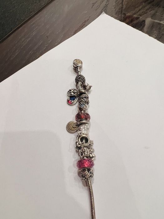 Оригинална Гривна Пандора с талисмани