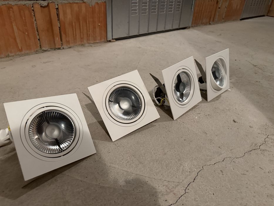 4 spoturi încastrate orientabile AR111 cu becuri halogen G53 – complete