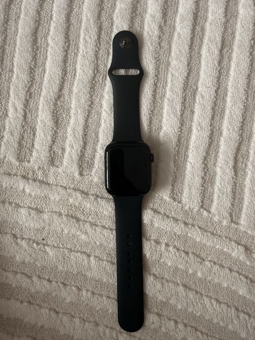 Продам Apple Watch SE 44mm