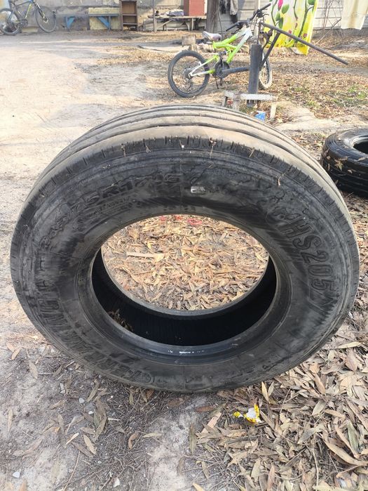 Продам шины 235/75/17.5