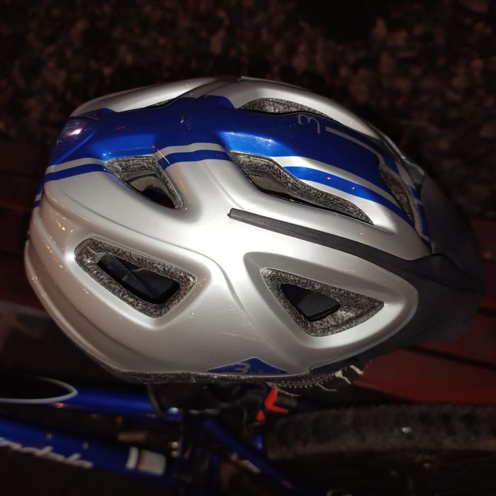 Casca bicicleta M aproape noua