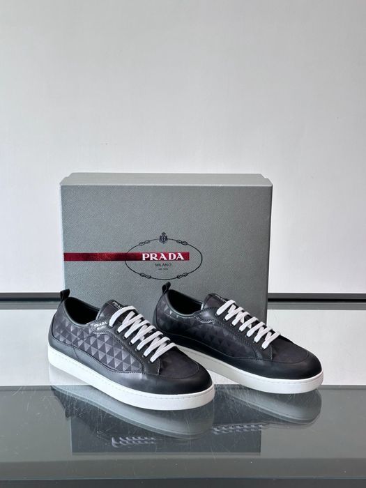 Adidasi Prada , calitate premium , pe comanda , noi , 43