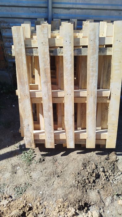 Продам поддоны.в отличном состоянии.
