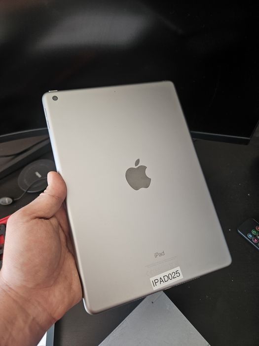 iPad 5th functional ( sticla sparta )