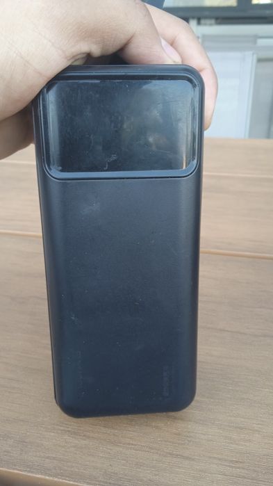 Power bank sotiladi