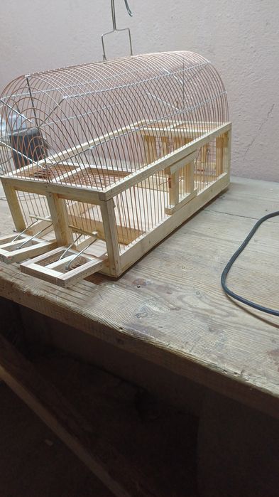 Продаётся клетка для шеглов