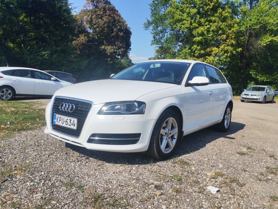 Vând Audi A3 - 2012