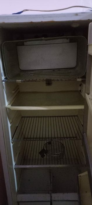 Холодильник в отличном состояний
