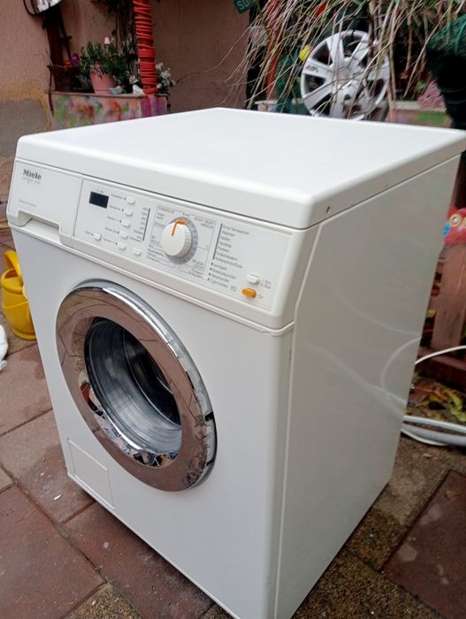 Masina Spalat Germana Miele W2241 Softronic Cuva fagure clasa AAA