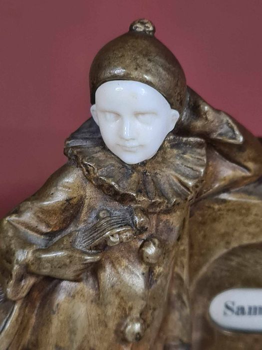 Sculptura din bronz patinat, calendar ajustabil, semnata, Peter