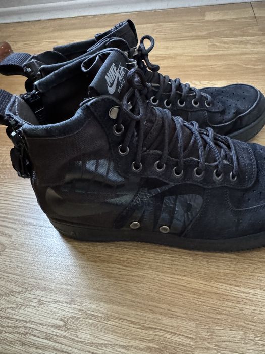 Обувки-кецове Nike Air