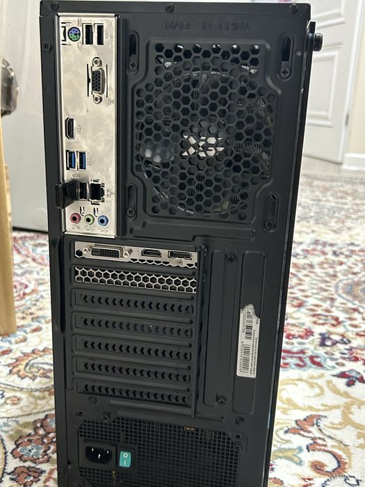 Системный блок почти новый