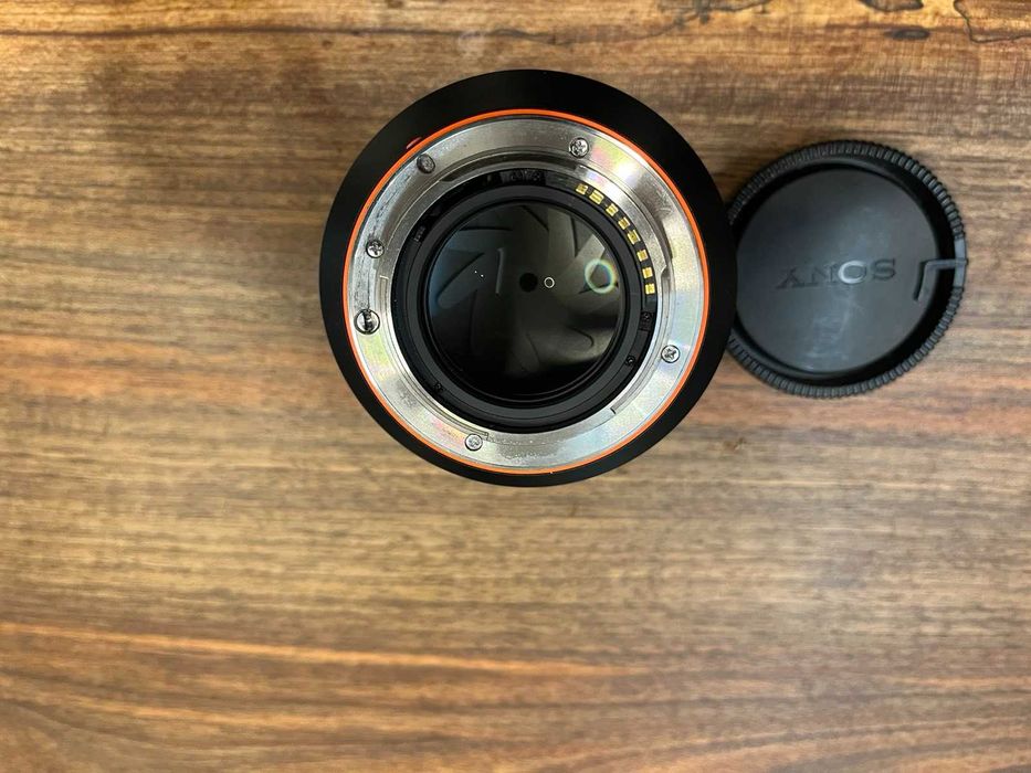 Обектив Sony SAL 85mm f/1.4 Carl Zeiss Planar T* ZA