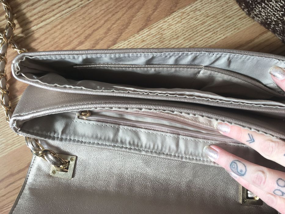 Чанта BEBE златиста